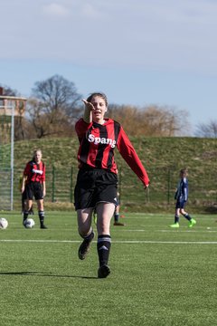 Bild 50 - B-Juniorinnen SG Weststeinburg/Bei - SV Fisia 03 : Ergebnis: 1:2